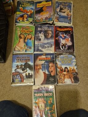 Lot of Classic Disney VHS Tapes - Multiple Titles Pocahontas robin hood balto